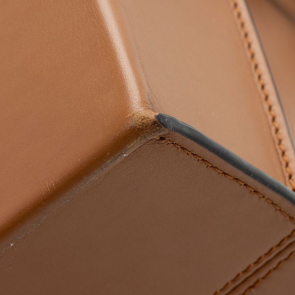 Off-White Leather Boxy Shoulder Bag - Picture 15 of 15